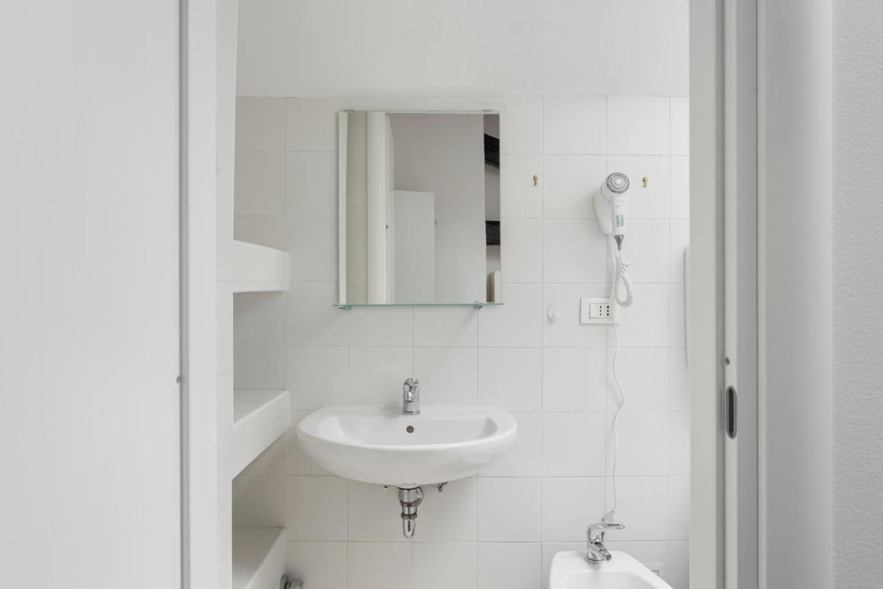 2 Bedroom 2 Bathroom Apt - Duomo 1 Μιλάνο Εξωτερικό φωτογραφία